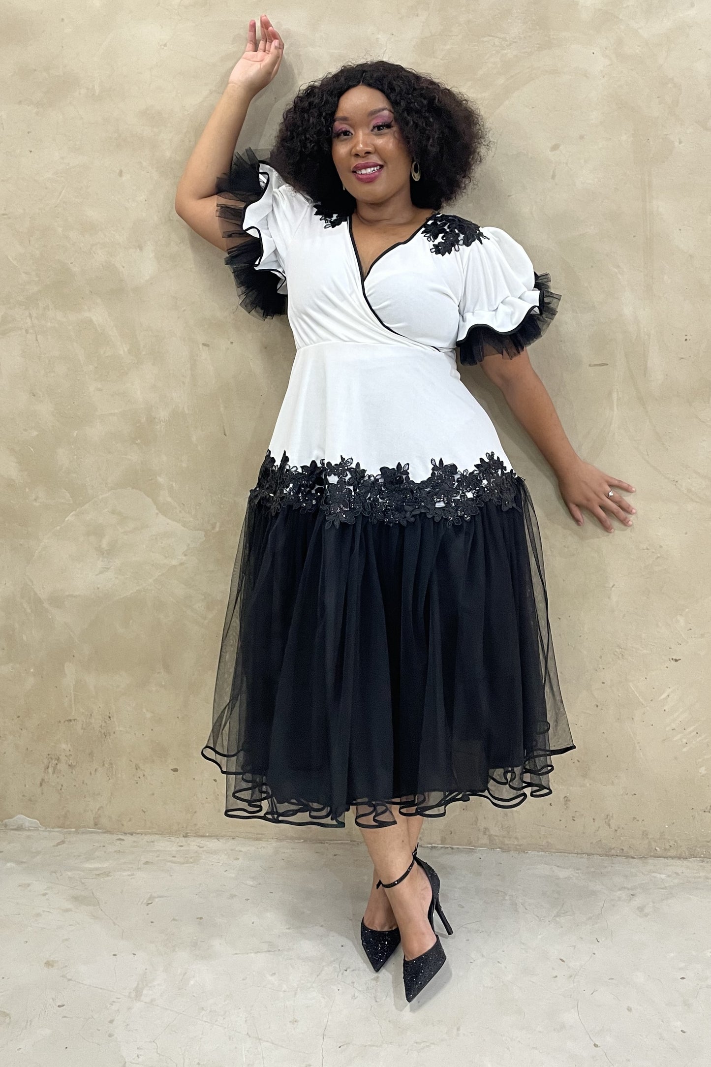 Monochrome Flutter Midi
